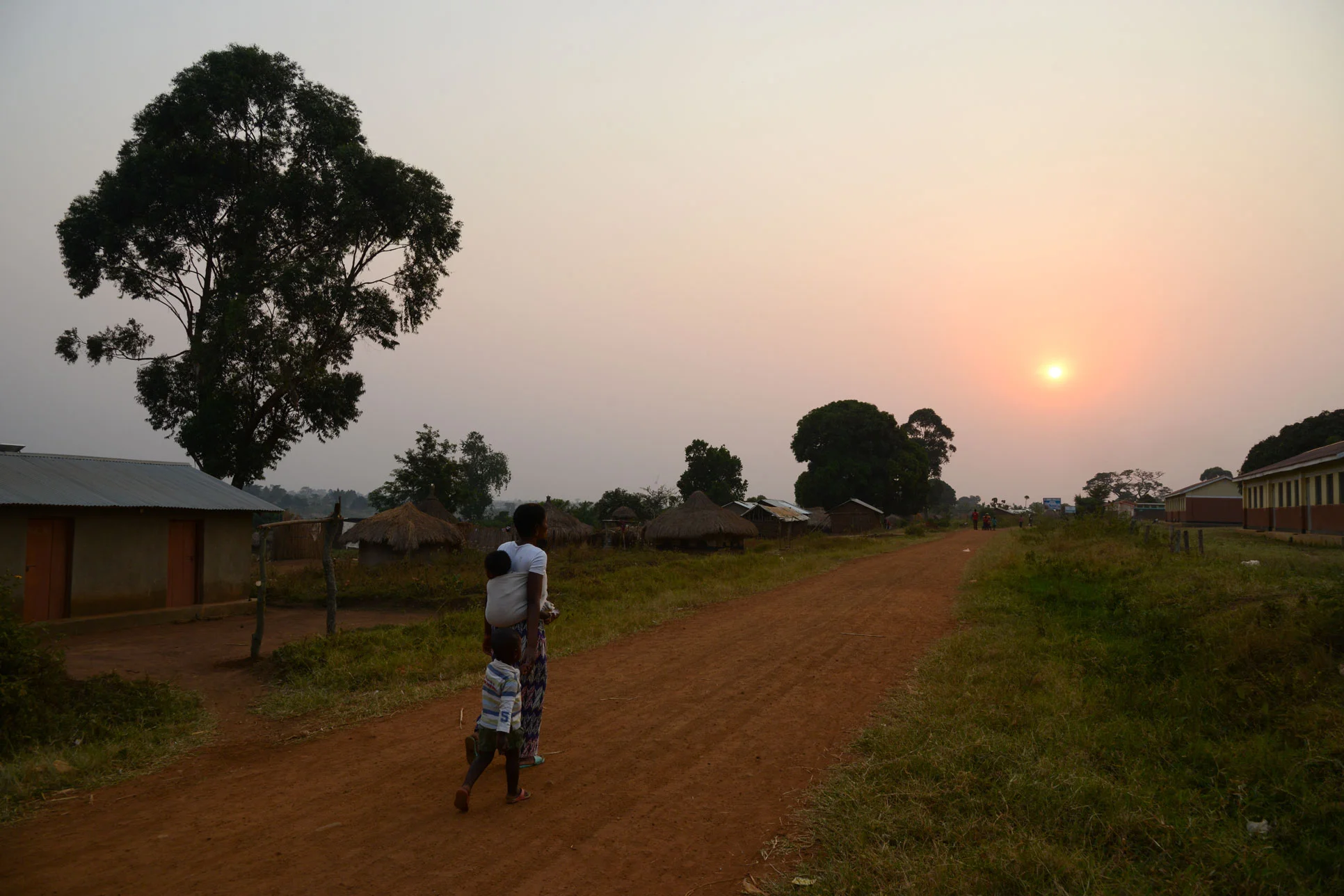 Katukuvaa Kyangwalin pakolaisasutusalueella Ugandassa