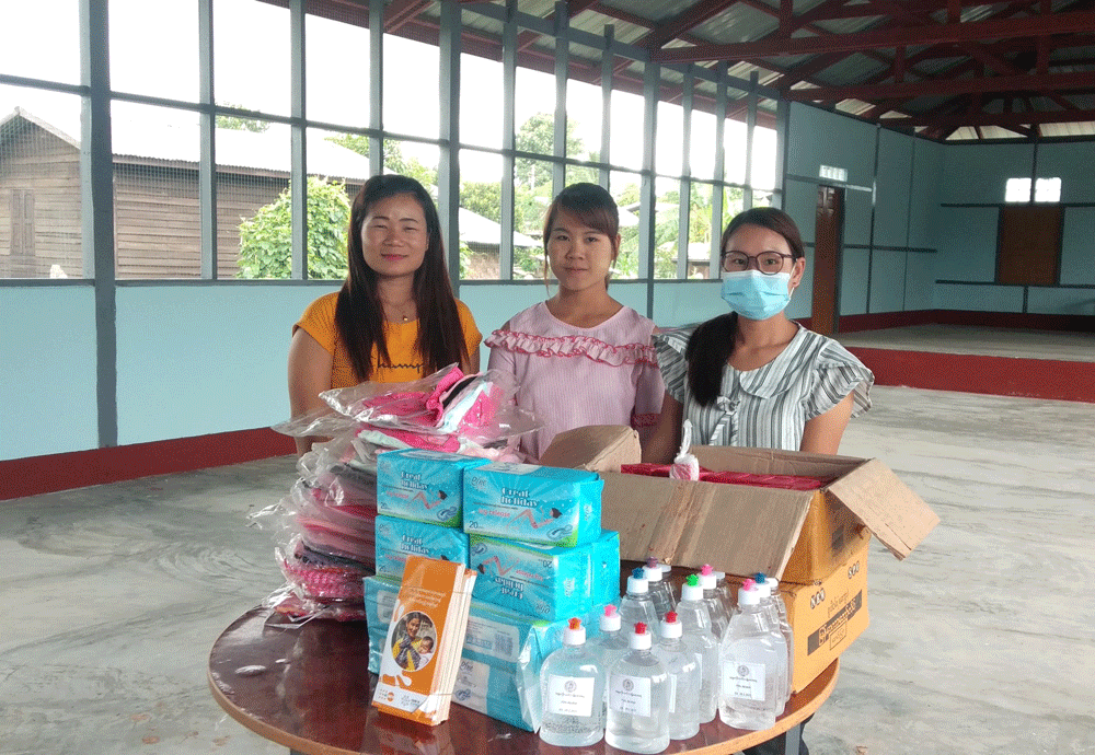 Kuvassa hygieniatarvikkeita koronanvastaisiin toimiin Kayahissa, Myanmarissa