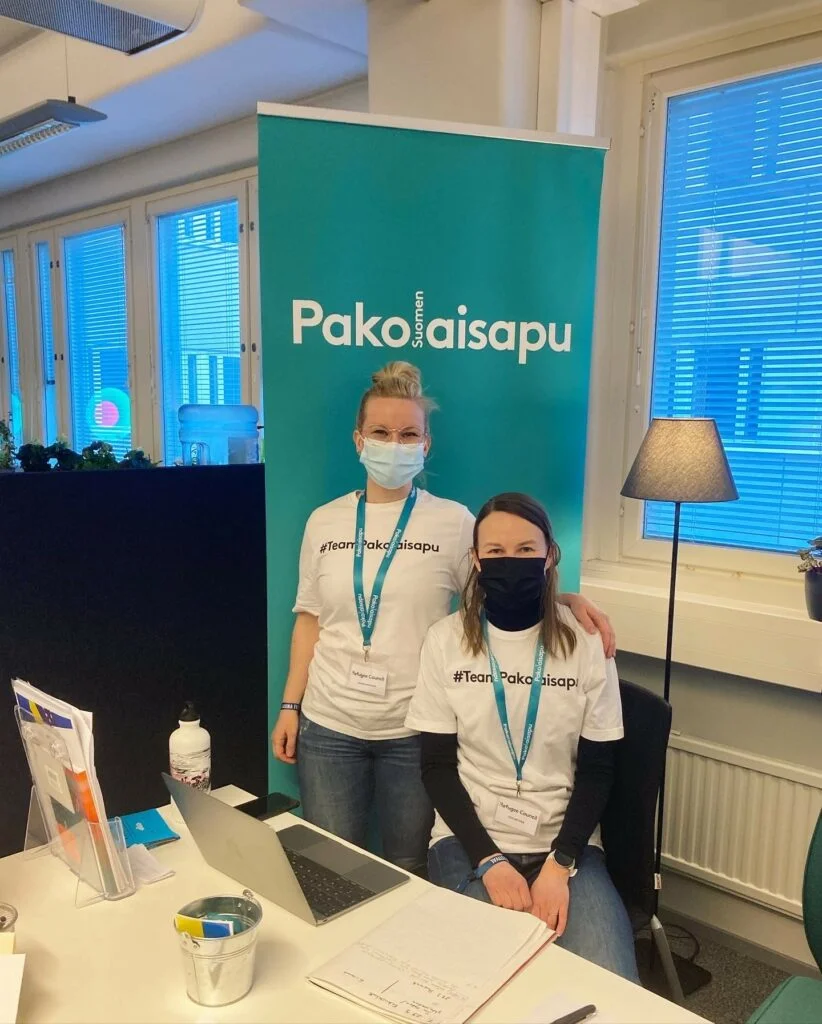 Pakolaisavun vapaaehtoiset Miina Huotari ja Riitta Nerg.